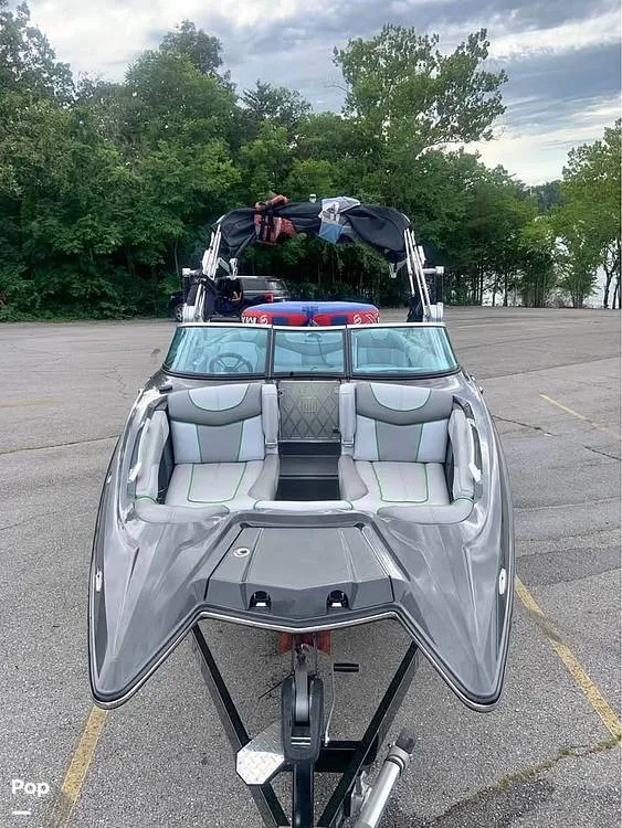 Slide: The Image of Mastercraft XSTAR ZFT4 2014 - 15661402