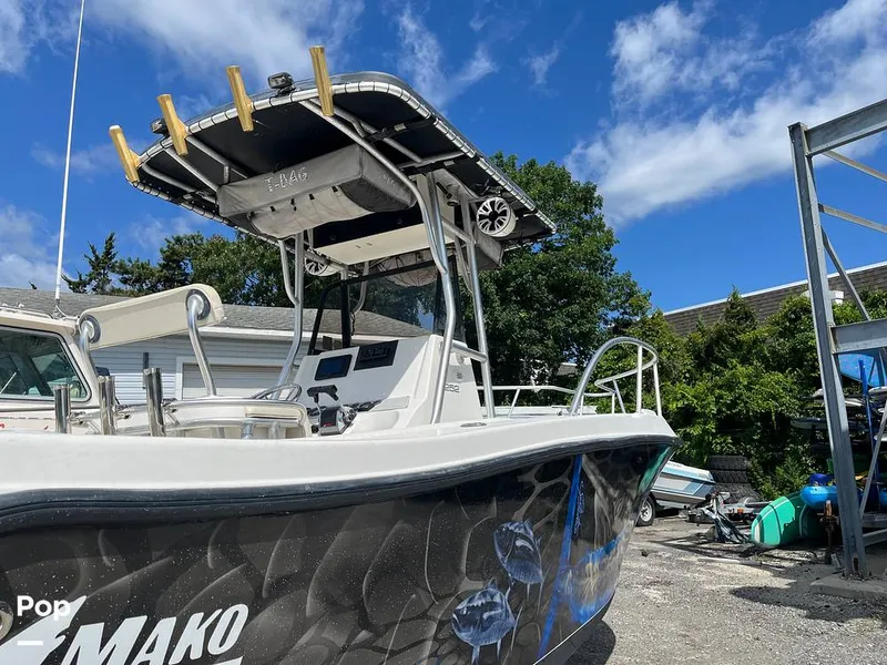 Slide: The Image of Mako 252 2005 - 15686987