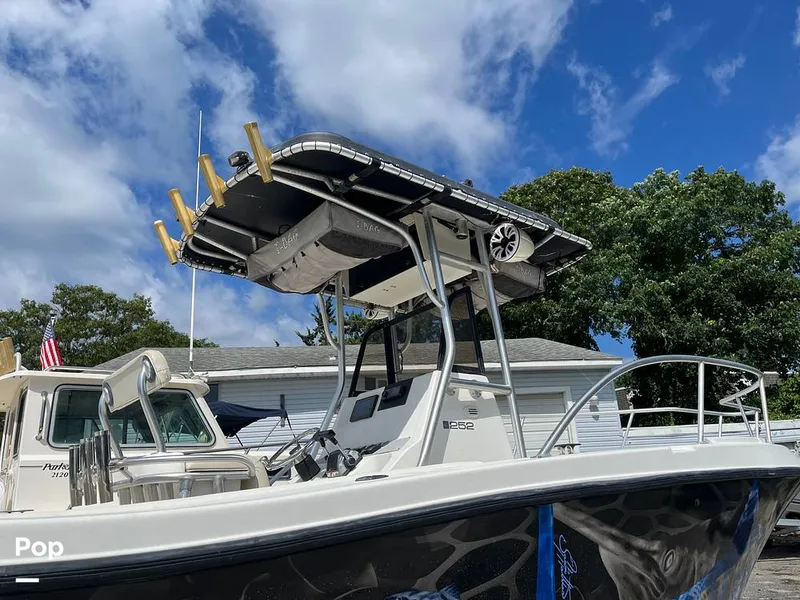 Slide: The Image of Mako 252 2005 - 15686989