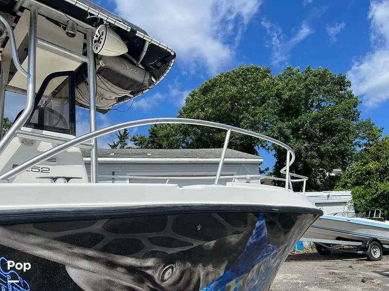 Slide: The Image of Mako 252 2005 - 15687001