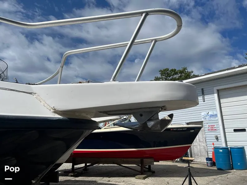 Slide: The Image of Mako 252 2005 - 15687005