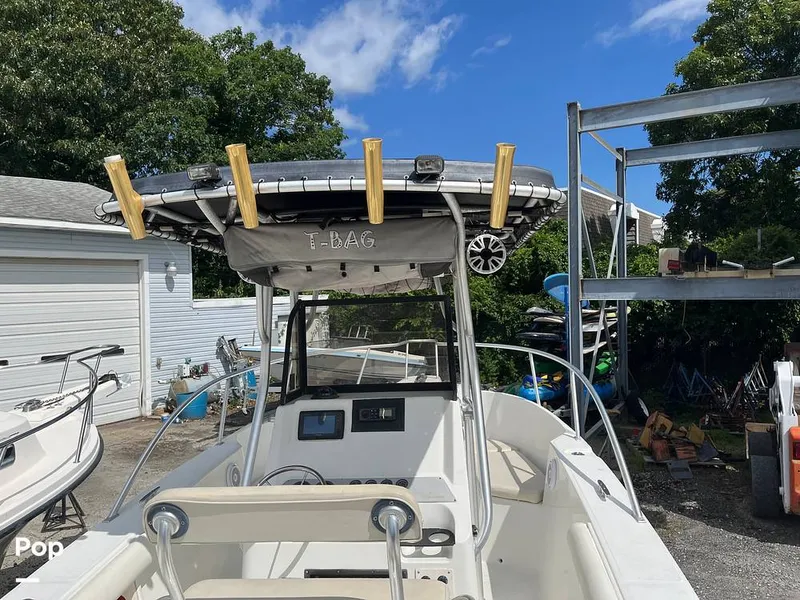 Slide: The Image of Mako 252 2005 - 15687031