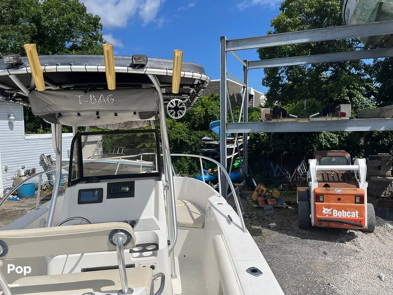 Slide: The Image of Mako 252 2005 - 15687032