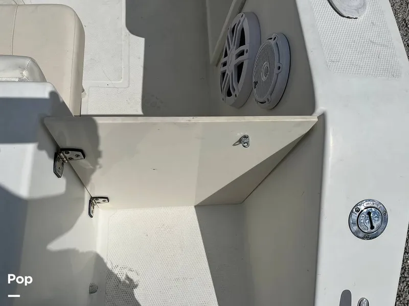 Slide: The Image of Mako 252 2005 - 15687036