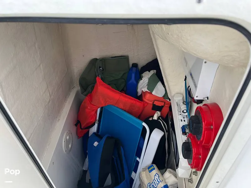 Slide: The Image of Mako 252 2005 - 15687062