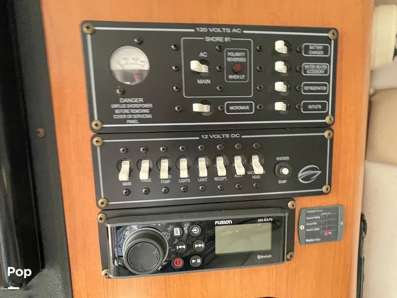 Slide: The Image of Crownline Boats 255 CCR 2007 - 15701854