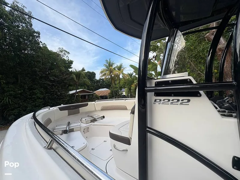 Slide: The Image of Robalo R222 2021 - 15790154