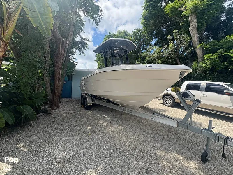 Slide: The Image of Robalo R222 2021 - 15895042