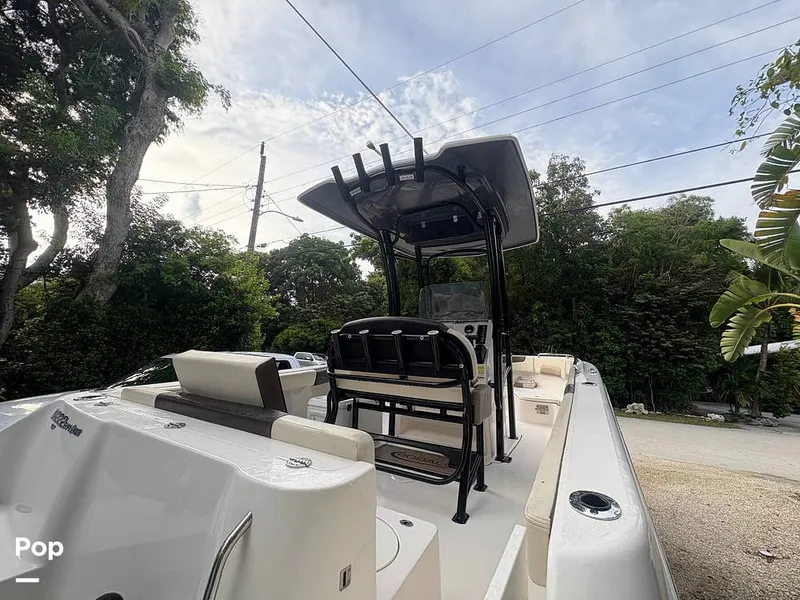 Slide: The Image of Robalo R222 2021 - 15790147