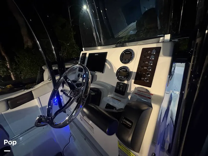 Slide: The Image of Robalo R222 2021 - 16199974