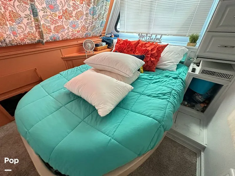 Slide: The Image of Blue Water Costal Cruiser 1985 - 15682085