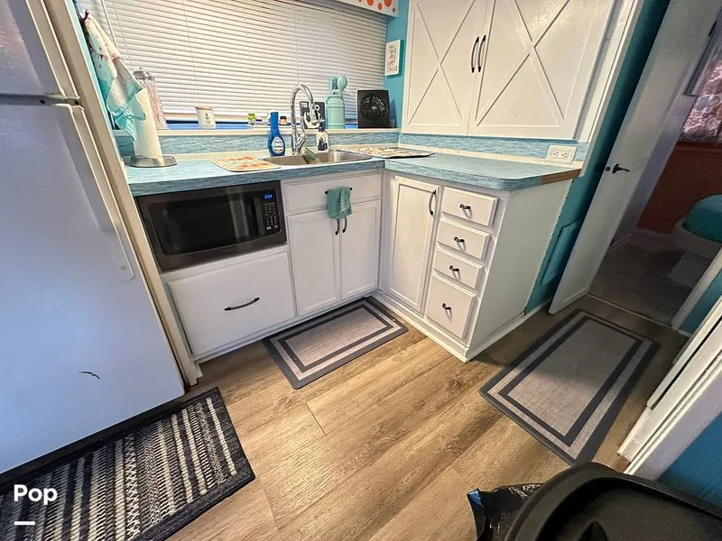 Slide: The Image of Blue Water Costal Cruiser 1985 - 15682081