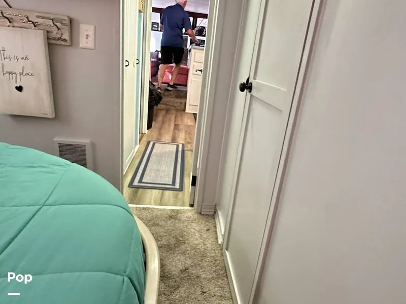 Slide: The Image of Blue Water Costal Cruiser 1985 - 15682097