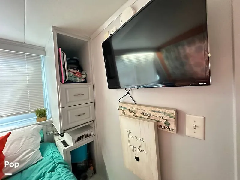 Slide: The Image of Blue Water Costal Cruiser 1985 - 15682087