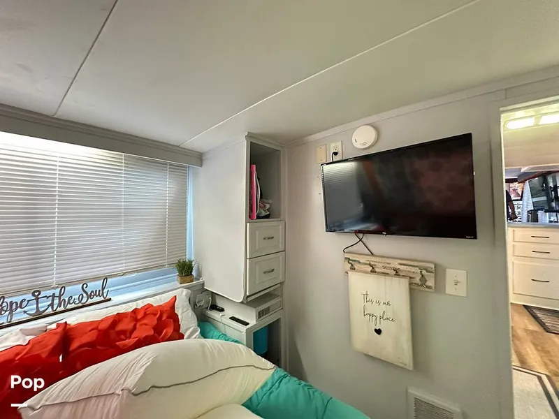 Slide: The Image of Blue Water Costal Cruiser 1985 - 15682101