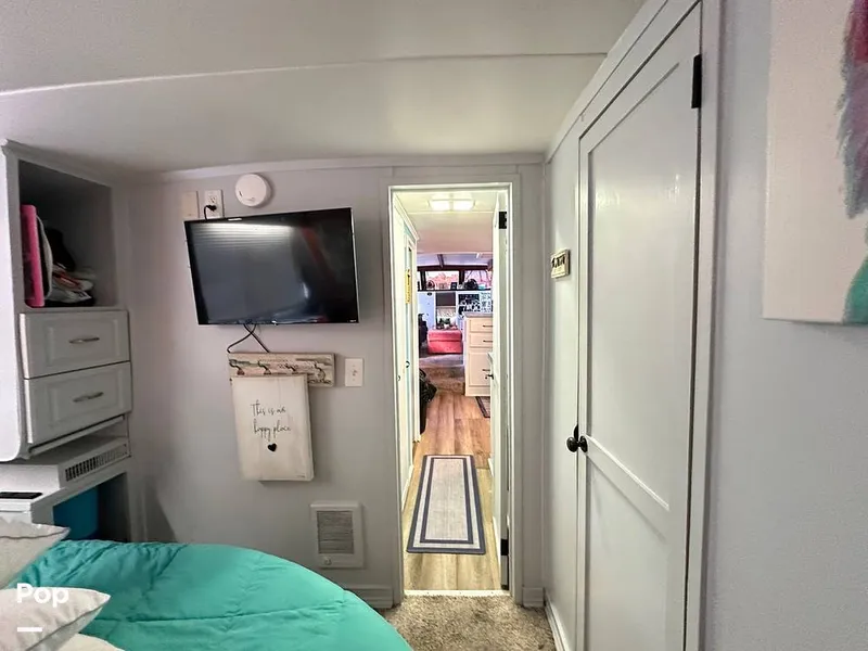 Slide: The Image of Blue Water Costal Cruiser 1985 - 15682102