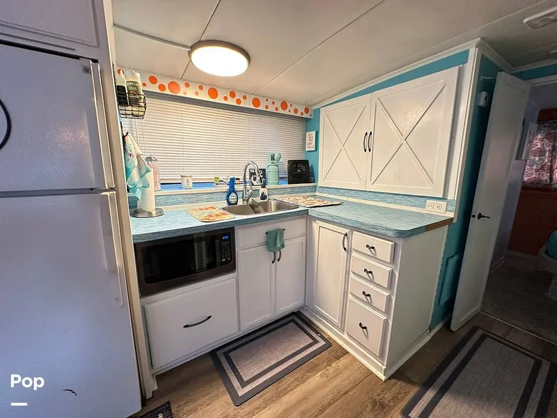 Slide: The Image of Blue Water Costal Cruiser 1985 - 15682079