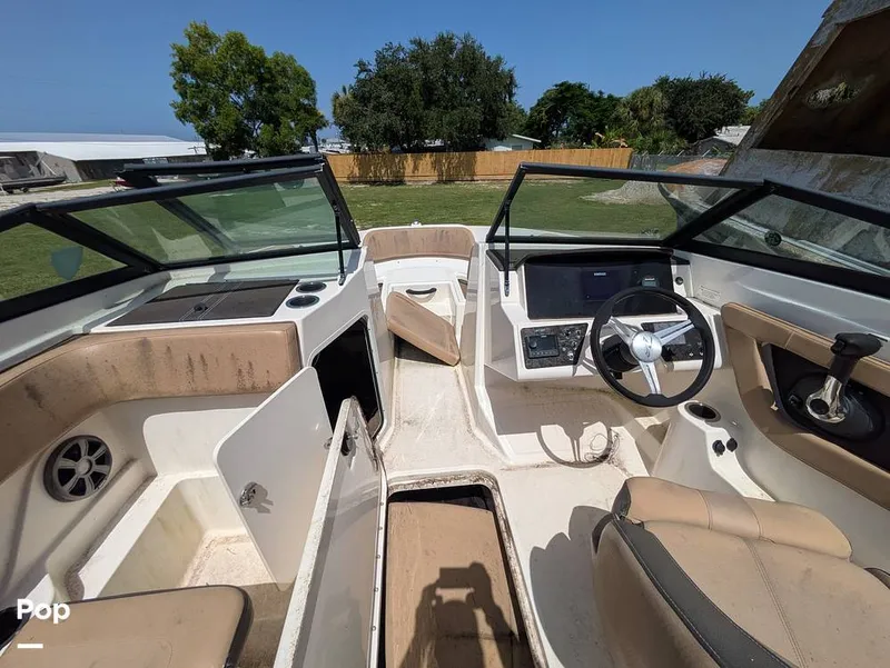 Slide: The Image of Sea Ray SPX 210 2020 - 15699066