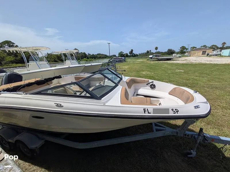 Slide: The Image of Sea Ray SPX 210 2020 - 15699028