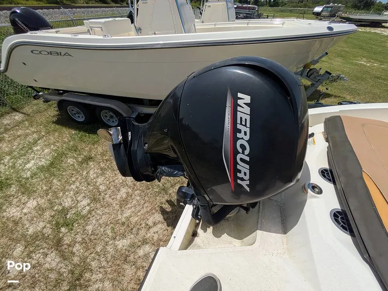 Slide: The Image of Sea Ray SPX 210 2020 - 15699032