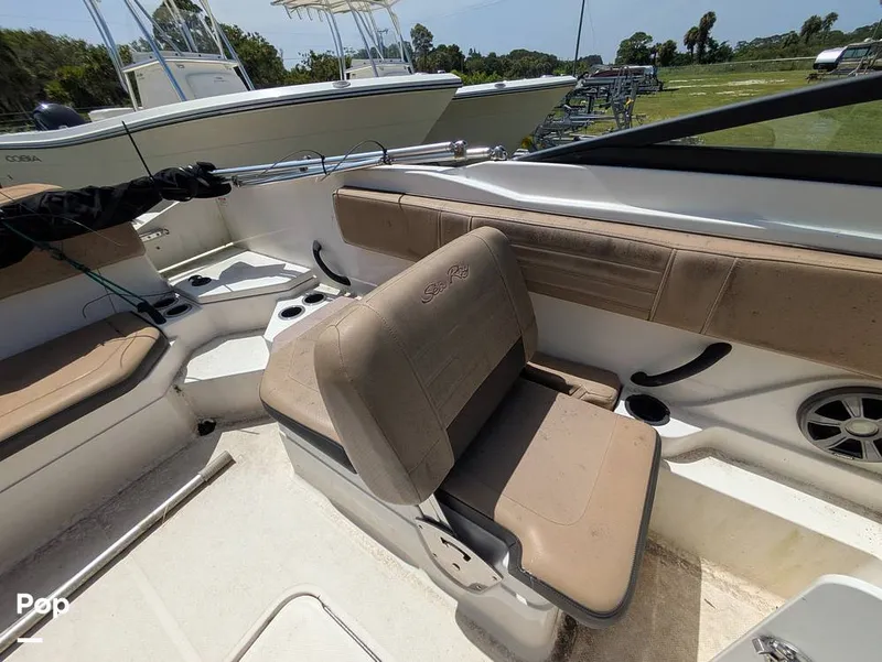 Slide: The Image of Sea Ray SPX 210 2020 - 15699057