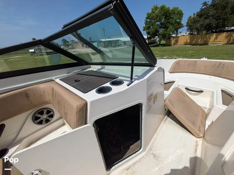 Slide: The Image of Sea Ray SPX 210 2020 - 15699118