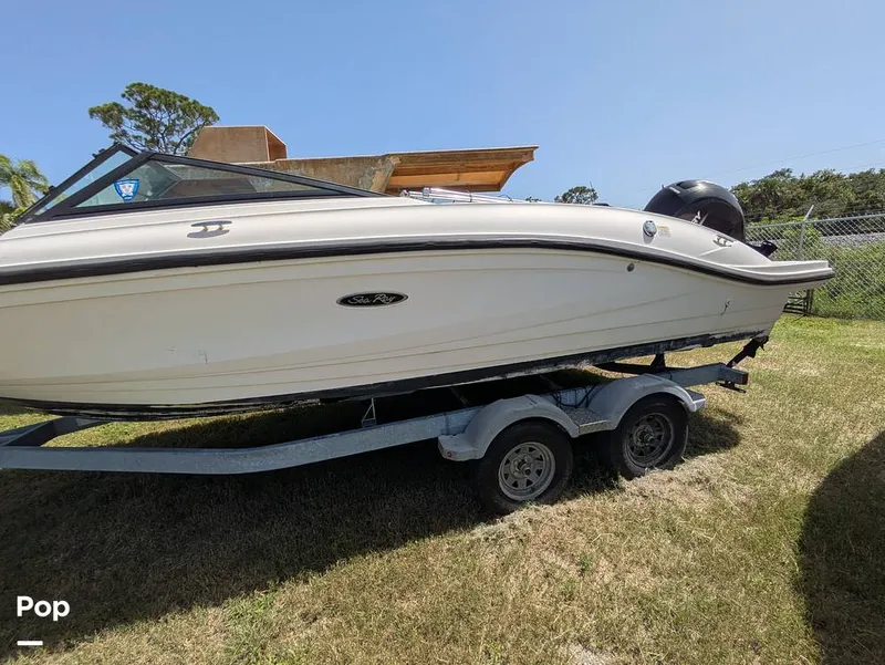 Slide: The Image of Sea Ray SPX 210 2020 - 15699157