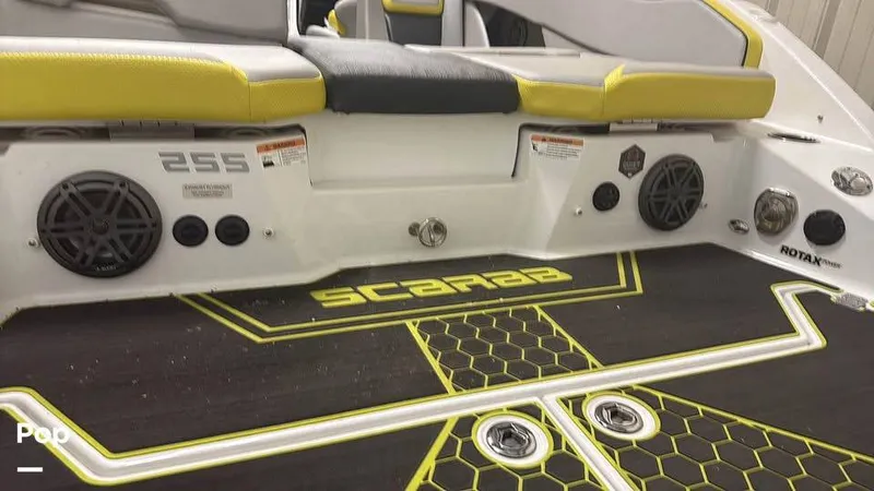 Slide: The Image of Transom swim platform &amp; audio controls - 15811017