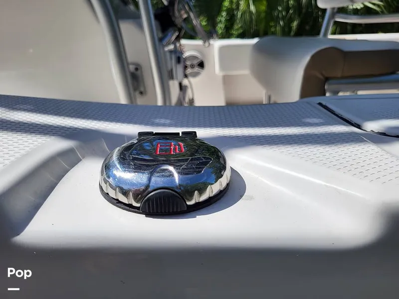 Slide: The Image of Robalo R200 2017 - 15759701