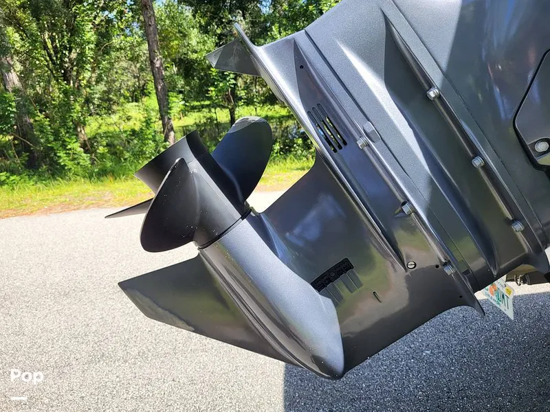 Slide: The Image of Robalo R200 2017 - 15759712