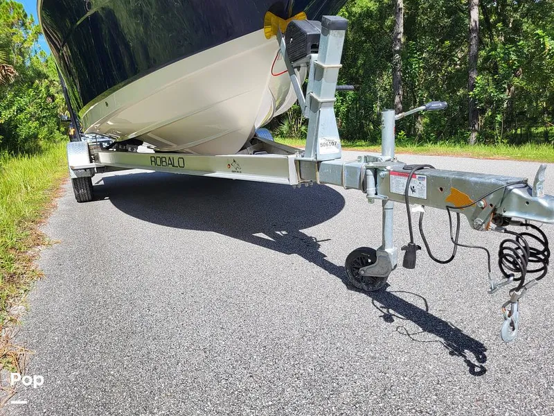 Slide: The Image of Robalo R200 2017 - 15760099