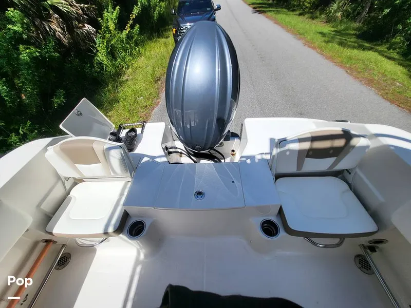 Slide: The Image of Robalo R200 2017 - 15759614