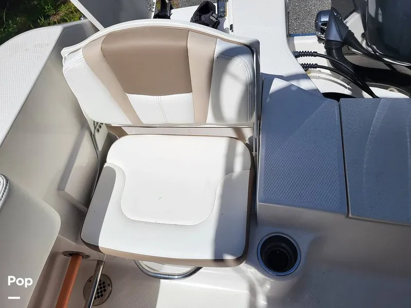 Slide: The Image of Robalo R200 2017 - 15759615