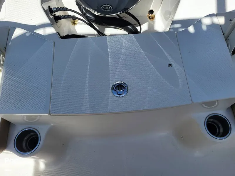 Slide: The Image of Robalo R200 2017 - 15759617