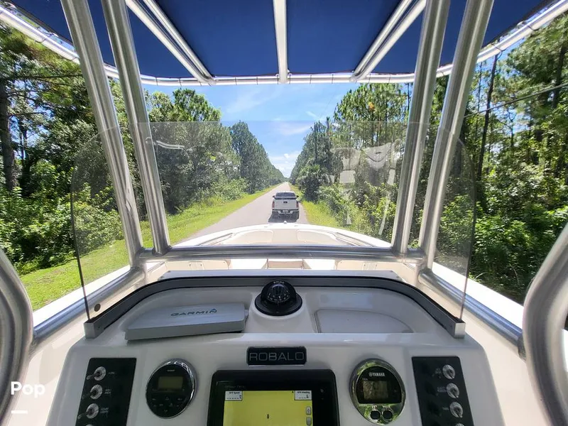 Slide: The Image of Robalo R200 2017 - 15759623