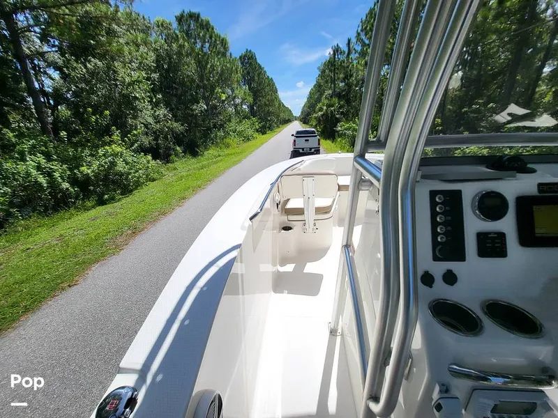 Slide: The Image of Robalo R200 2017 - 15759643