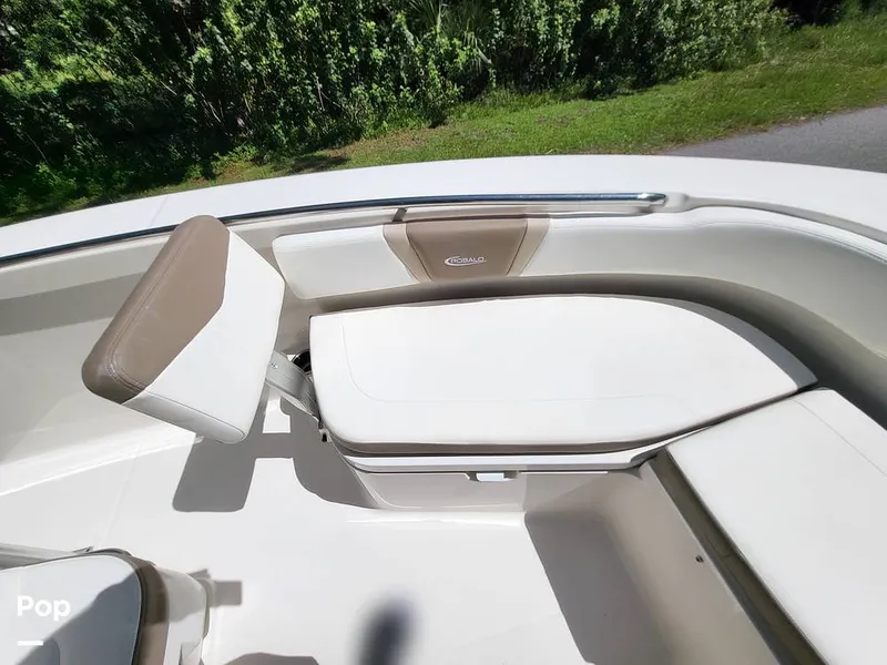 Slide: The Image of Robalo R200 2017 - 15759650