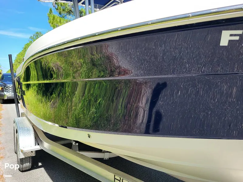 Slide: The Image of Robalo R200 2017 - 15759685