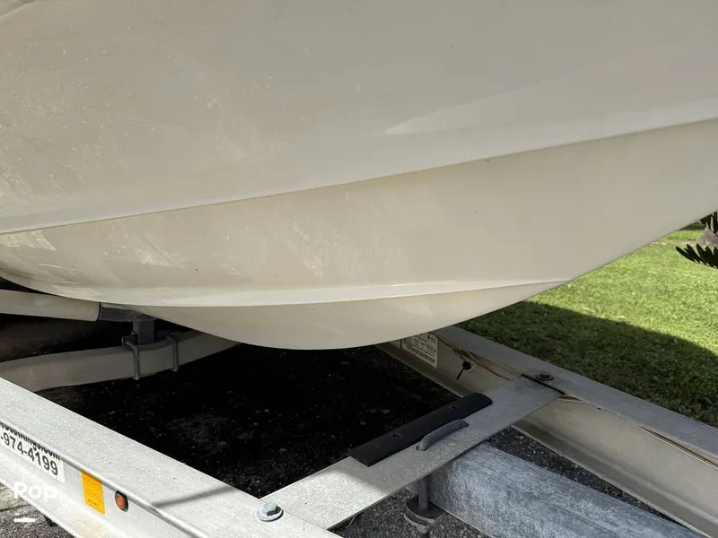 Slide: The Image of Never Grounded. - 15998892