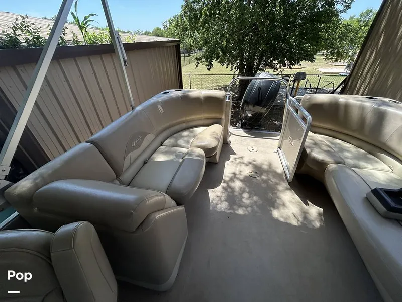 Slide: The Image of Harris 240 Cruiser 2015 - 15767327