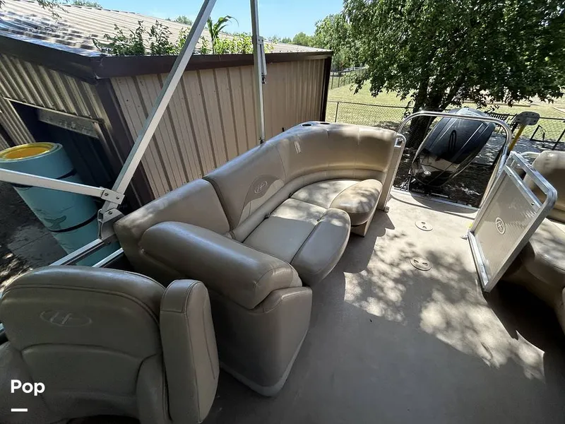 Slide: The Image of Harris 240 Cruiser 2015 - 15767328