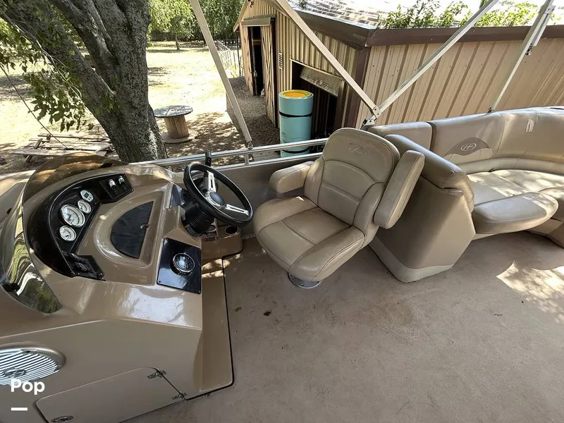 Slide: The Image of Harris 240 Cruiser 2015 - 15767245