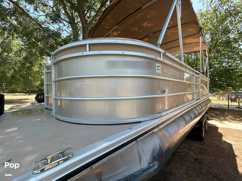 Slide: The Image of Harris 240 Cruiser 2015 - 15767283