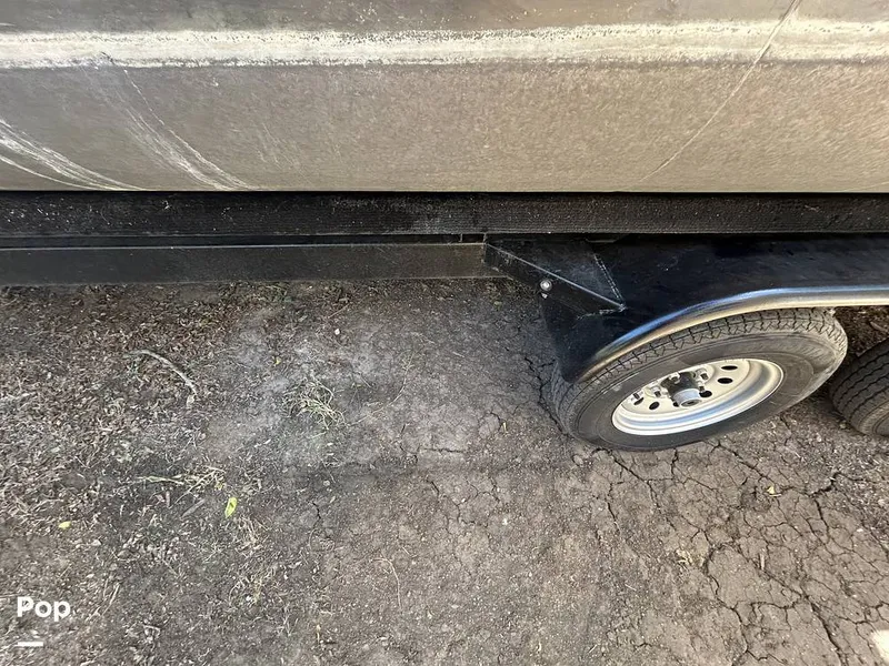 Slide: The Image of Harris 240 Cruiser 2015 - 15767287