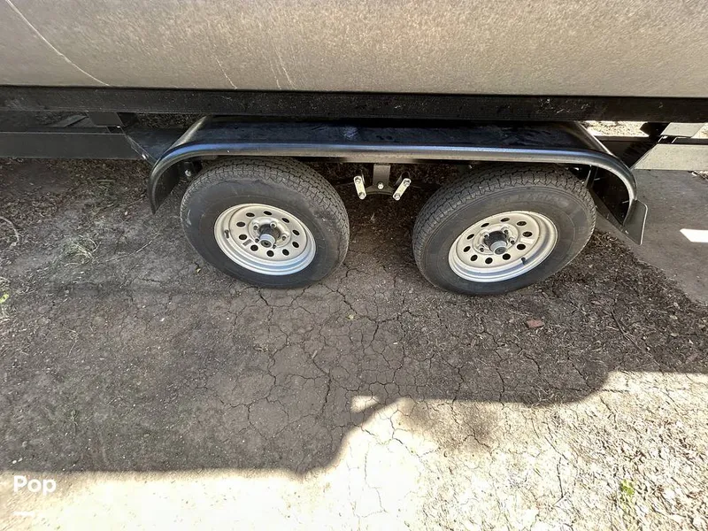 Slide: The Image of Harris 240 Cruiser 2015 - 15767288