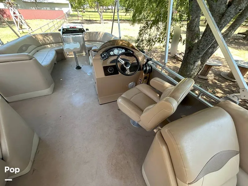 Slide: The Image of Harris 240 Cruiser 2015 - 15767340