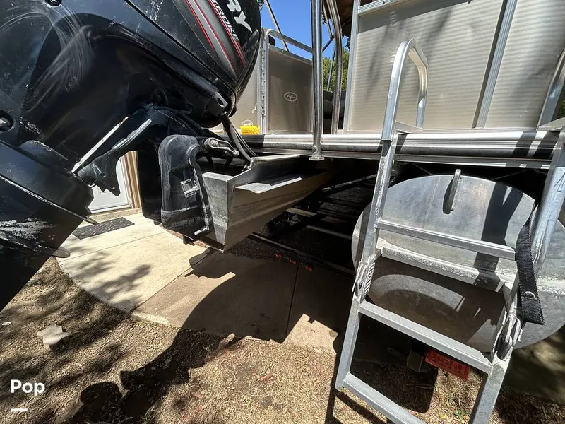 Slide: The Image of Harris 240 Cruiser 2015 - 15767293