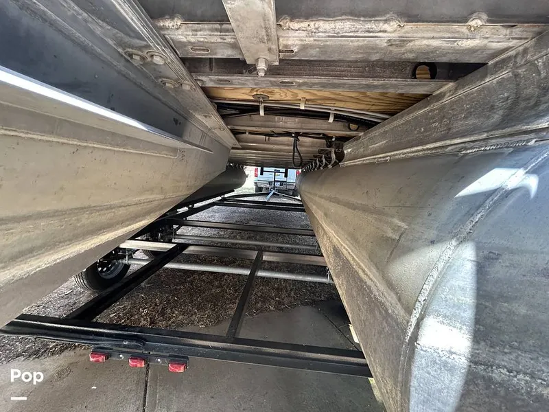 Slide: The Image of Harris 240 Cruiser 2015 - 15767294