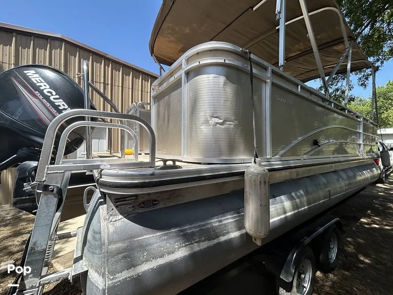 Slide: The Image of Harris 240 Cruiser 2015 - 15767297