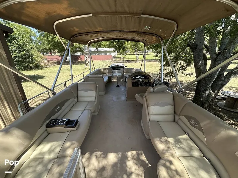 Slide: The Image of Harris 240 Cruiser 2015 - 15767336